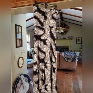 Strapless dress. Length is mid calf. Super cute